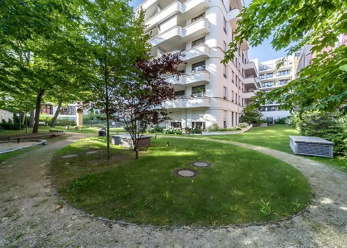 Modern In Mitte דירה *