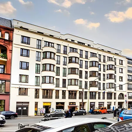 Modern Apartment In Mitte Apartment