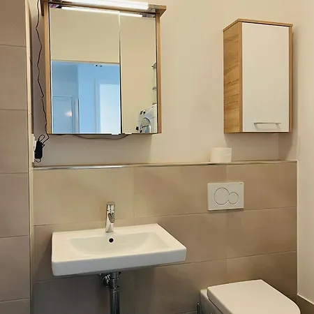 Modern Apartment In Mitte Berlin