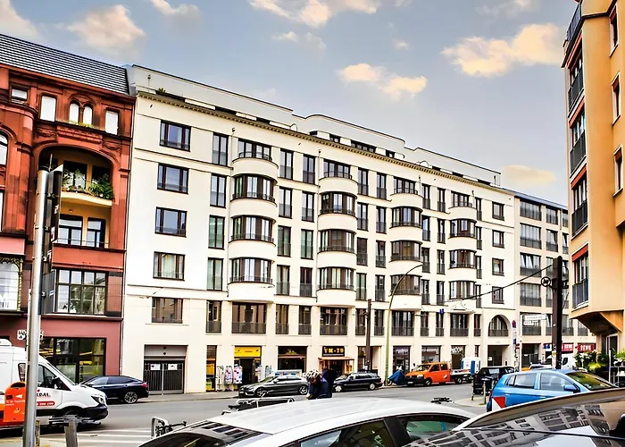 Modern In Mitte Lägenhet